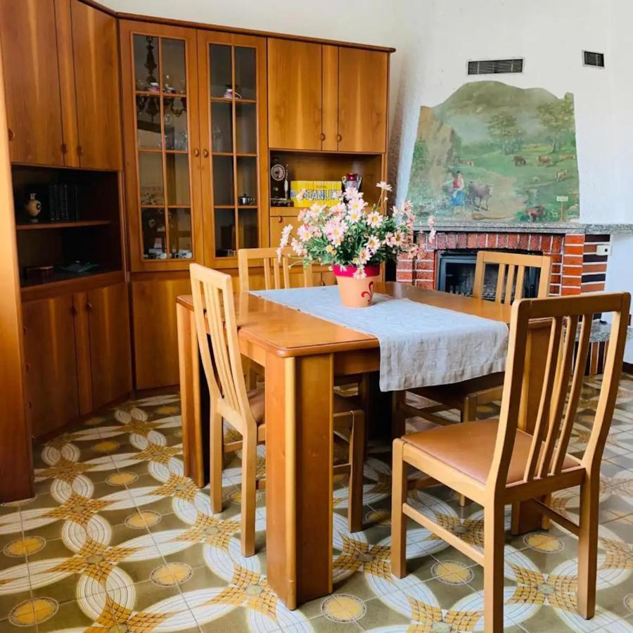 Casavacanze Sottocolle Valmorea Exteriör bild